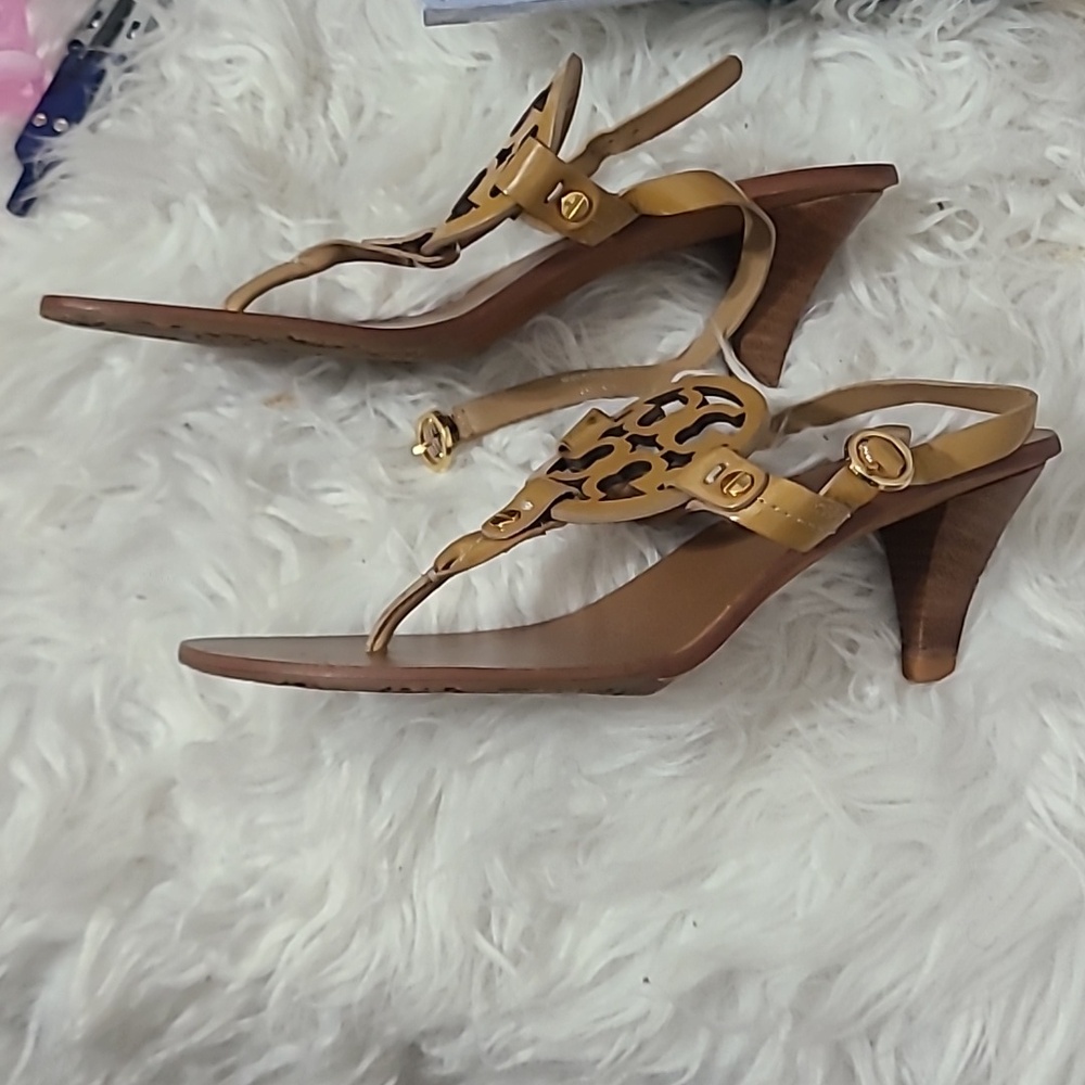 Tory Burch Beige Thong Sandals Size 8